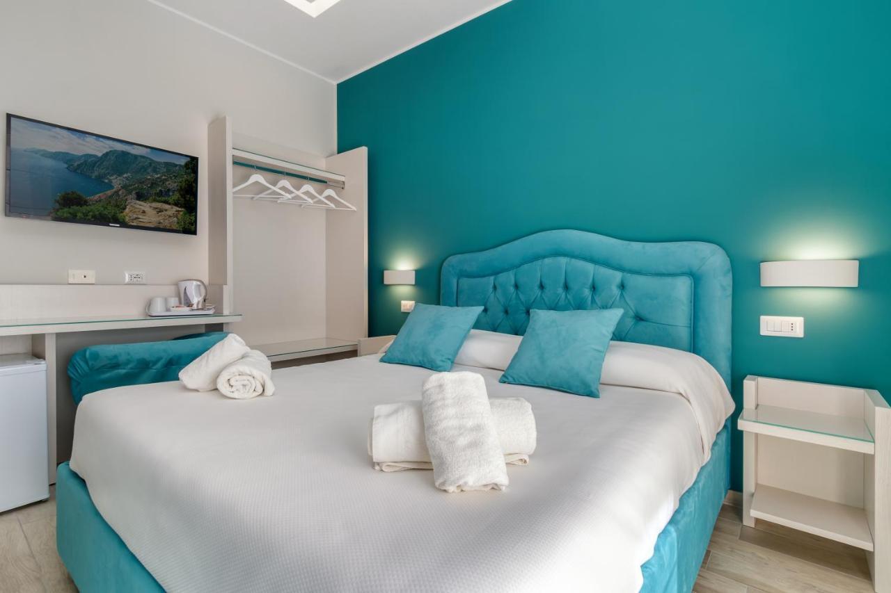 Tiffany Suites Sorrento Exterior foto